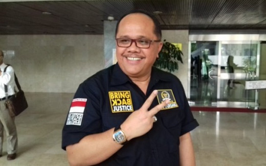 DPR Minta Kemendagri Sanksi Kepala Desa yang Dukung Jokowi 3 Periode