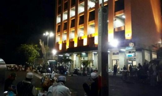Ribuan Massa Aksi Damai 55 Shalat Subuh Berjamaah di Masjid Istiqlal