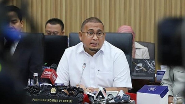 Andre Rosiade: KRL 12 Gerbong Segera Beroperasi, Jangkauan Commuter Line Akan Semakin Luas