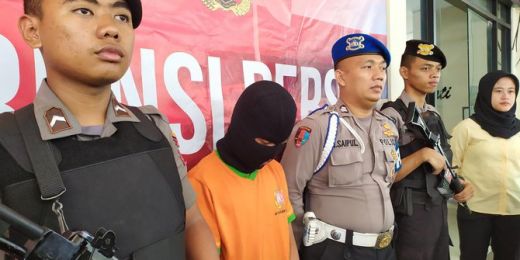 Selain Candu Nonton Bokep, Pembunuh Bocah di Bogor Hobi Curi Celana Dalam Wanita Sampai Sekarung