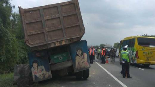 Meski Tiang yang Tutup Tol Sudah Digeser, Kemacetan Masih Terjadi di Tol Lintas Jakarta-Tangerang