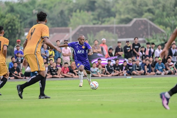 Dilepas Persik Kediri, Ferinando Pahabol Sebut Butuh Menit Bermain