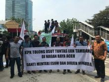 Geruduk KPK, Senator Aceh Fachrul Razi dan Aktivis Aceh Tuntut Pengusutan Surat Izin Tambang Emas