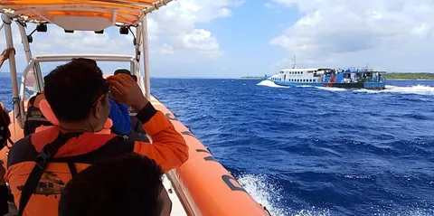Akibat Puntung Rokok, KM Express Natuna Terbakar