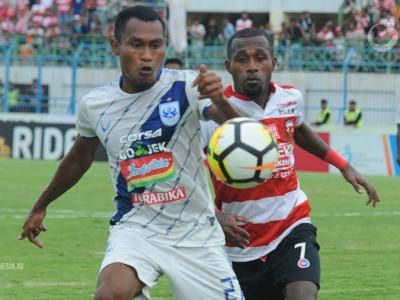 Engelberd Sani Tambah Kontrak di Madura United FC