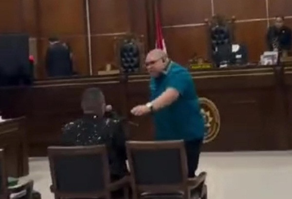 Hotman Paris Desak MA Beri Sanksi Tegas untuk Pengacara Razman Nasution