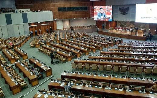 Ngotot Bahas Omnibus Law, Pusako: Tak Ada Empati, DPR Sibuk Menari Saat Rakyat Menderita
