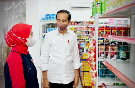 Harga Migor Sudah 4 Bulan Tak Ada Penjelasan, Jokowi Sentil Mendag: Hati-hati!