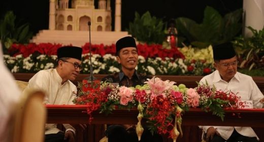 Buka Puasa Bareng Fahri Hamzah hingga Zulhas, Jokowi Tegaskan Serius Pindahkan Ibu Kota