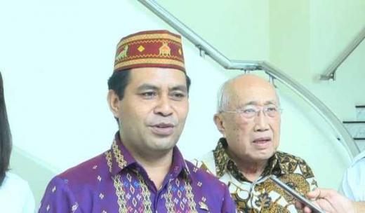 Andrianus Garu Minta Jokowi Tunda Pilkada dan Evaluasi Kabinet Jilid 2