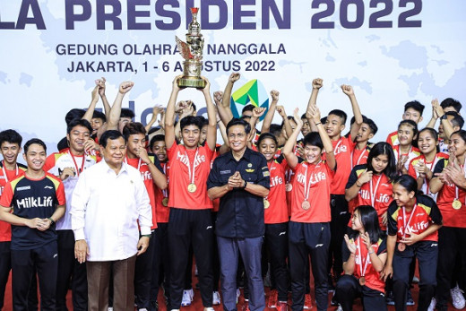 Raih 9 Gelar Juara, Jawa Tengah Rebut Piala Bergilir Presiden