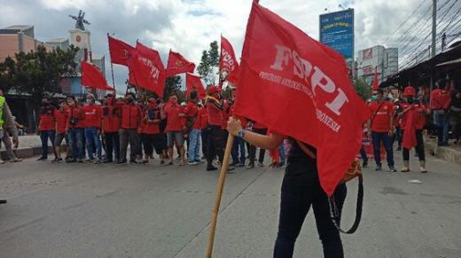 Coba Masuk Tol Cileunyi, Aksi Longmarch Buruh Bandung Dicegat Polisi
