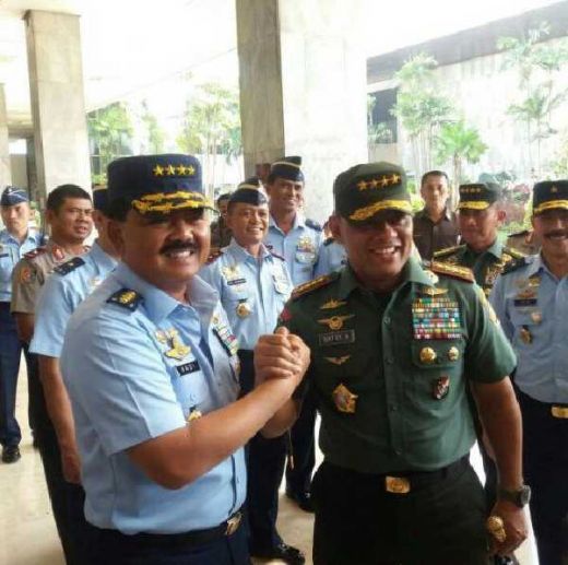 Dampingi KSAU di DPR, Jenderal Gatot: Kami Yakin Pak Hadi Mampu Memimpin TNI di Tahun Politik