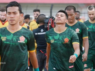 Rahmad Darmawan Pimpin Latihan Perdana PS Tira