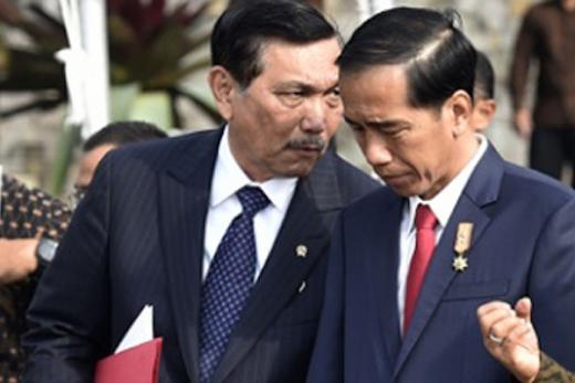Stabilitas Politik Disebut Terganggu Wacana Tiga Periode Jokowi