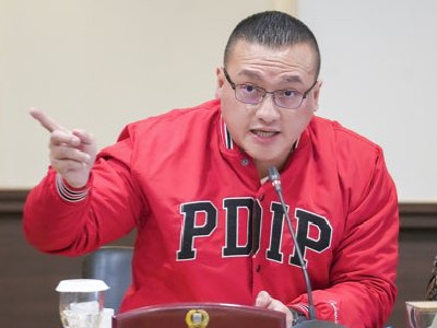 ‎Ulah Memalukan Oknum DPRD DKI Fraksi PDIP Hardiyanto Kenneth Diduga Terobos Busway Maki Polisi