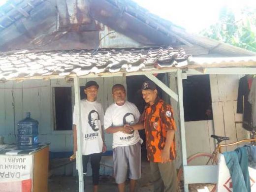Aksi Nyata... La Nyalla Academia Bedah Rumah Warga Keputih Surabaya