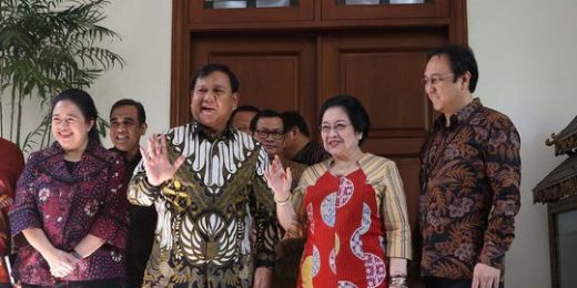 Rela Kehilangan Kursi Ketua MPR, Prabowo Selalu Mengalah dari Megawati