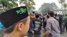 Santri Gabung Buruh di Bandung: Sedih Lihat Negeri Kayak Gini
