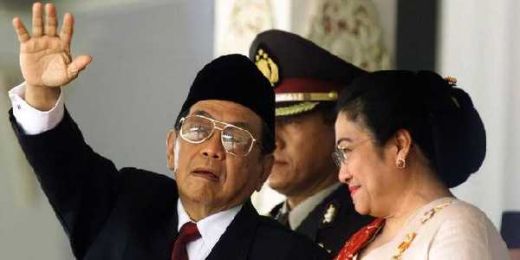 Gus Dur Mempelopori Rotasi Panglima TNI dari Tiap Angkatan