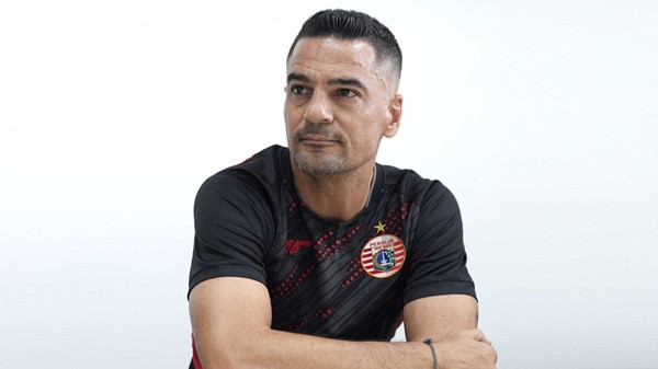 Carlos Pena Janjikan Persija Tampil Versi Terbaik Hadapi Dewa United FC