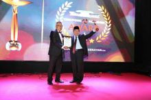 Ketua Fraksi PKS DPR Borong Penghargaan Teropong Parlemen Award 2019