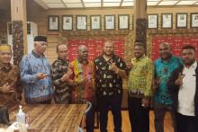 Soal Perpanjangan Masa Jabatan, Papua Barat Dukung Dominggus Mandacan dan Jokowi Lanjut