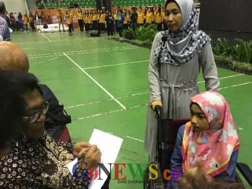 OSO Jadikan Pelajar SD Negeri 88 Pekanbaru sebagai Anak Angkat Partai Hanura