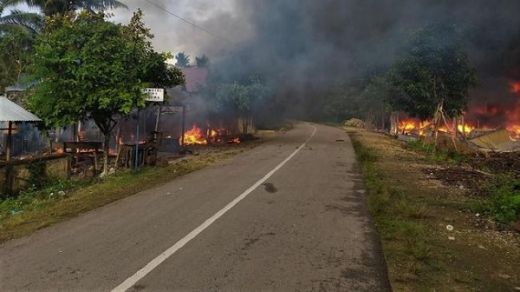 Polisi Amankan 81 Pelaku Pembakaran Rumah di Buton