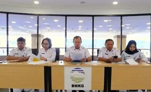BMKG Deteksi Tsunami Minor di Tiga Titik Usai Gempa M 7,7 Laut Sulawesi