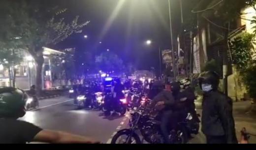 Puluhan Paspampres Geruduk Polres Jakbar Cari Oknum Polisi yang Dinilai Arogan Saat Penyekatan PPKM Darurat