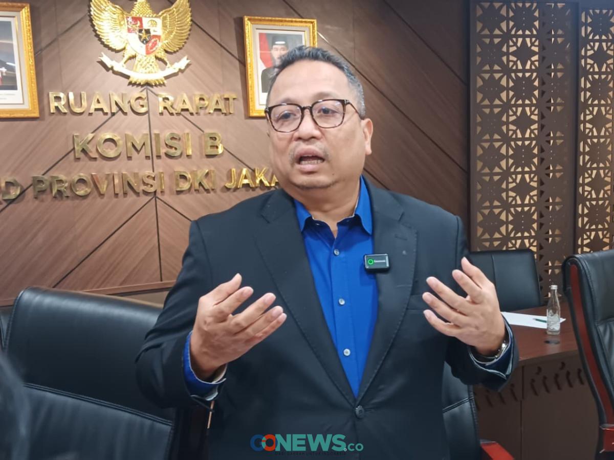 DPRD DKI Usul Semua Pelajar Bisa Naik Transjakarta Gratis