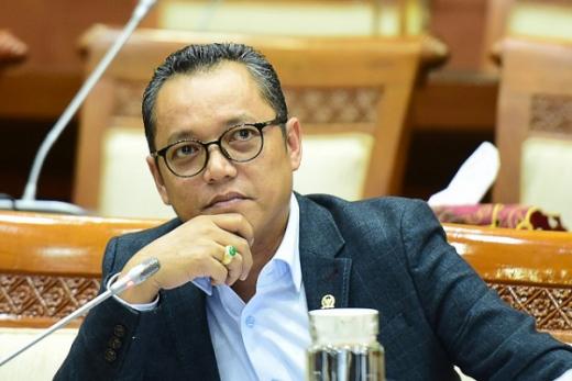 Hina Advokat dengan Sebutan Bahlul, Anggota DPR Deddy Yevri Sitorus Disomasi