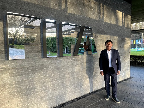 Indra Sjafri Lulus Edisi Pertama Program FIFA Technical Leadership Diploma