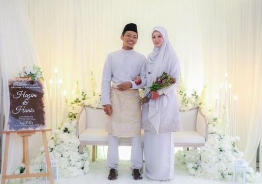 Terpaut Usia 11 tahun, Viral Mantan Murid Menikahi Guru