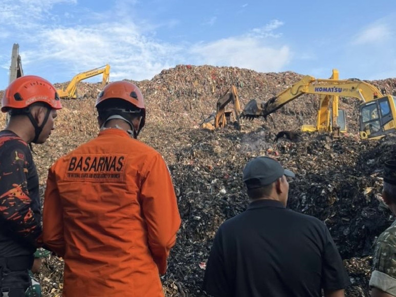 DLH DKI Aktifkan Operasi Tanggap Darurat Usai Longsor TPST Bantar Gebang