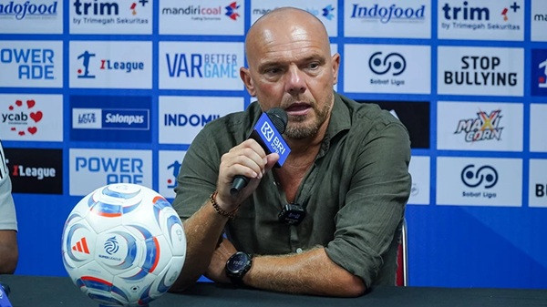Johnny Jansen Beberkan Soal Adaptasi Pemain Baru Bali United FC