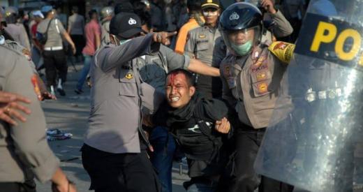 Liput Demo di Thamrin, Jurnalis Dianiaya dan Alat Kerja Dirampas Polisi