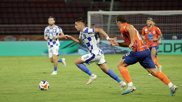 Luka Menalo Jadi Kunci Kemenangan Persib Bandung di ACC 2026/2026