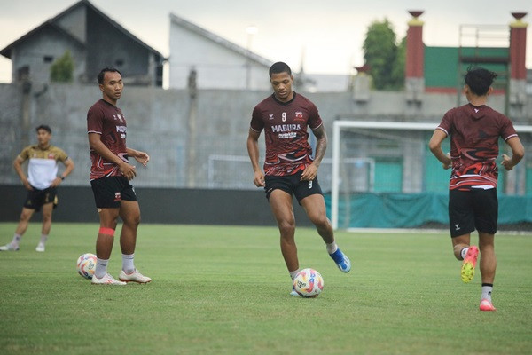 Pemain Madura United FC Diingatkan Fokus dan Jangan Lengah