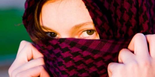Ditolak Kerja karena Pakai Jilbab, Ibu Guru Ini Menang di Pengadilan dan Dapat Kompensasi Rp123 Juta