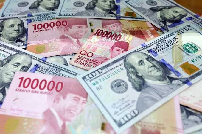 Rupiah Tertekan, Dibuka di Level Rp16.332 per Dolar AS