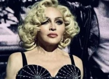 Madonna Mohon Maaf Usai Terjadi Kesalahan Saat Konser di Los Angeles