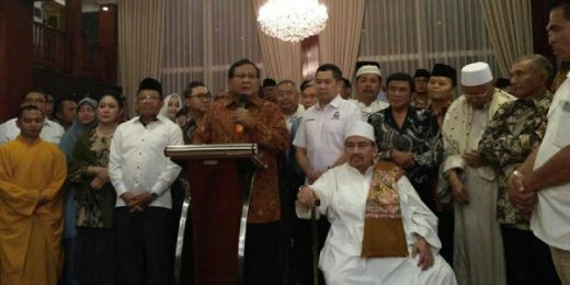 Prabowo Kumpulkan Sejumlah Tokoh di Rumahnya Senin Malam, Ini Tujuannya