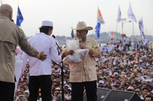 Dapat Dana Perjuangan, Prabowo Siap Mengabdi ke Rakyat