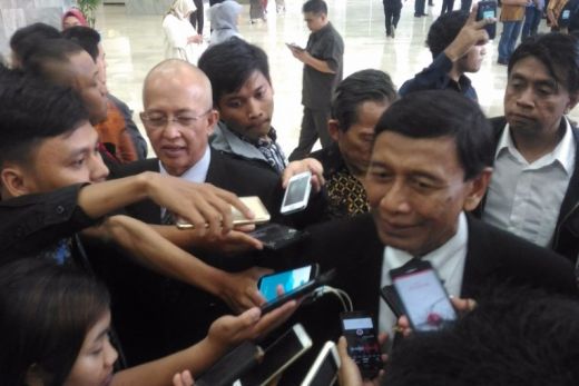 Pembahasan RUU Pemilu Tak Kunjung Capai Kesepakatan, Wiranto Sambangi DPR