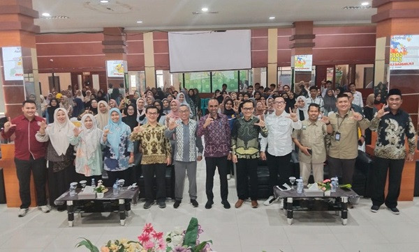 Hadir di Unkhair Ternate, Program Keluarga Muda Berdaya Kemenpora-BKKBN Goes to Campus