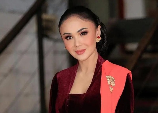 Yuni Shara Pilih Cantik Alami di Tengah Tren Operasi Plastik