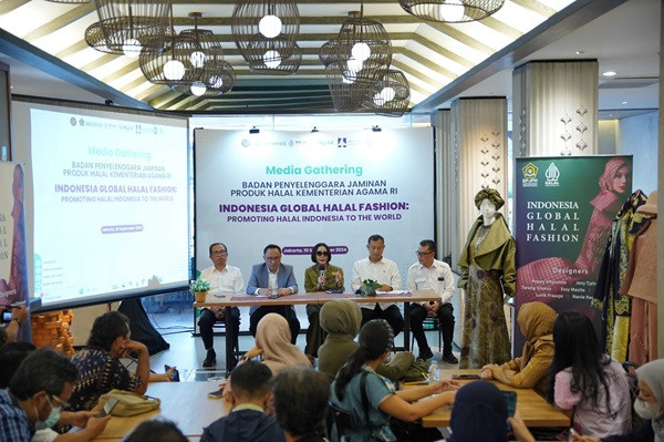 BPJPH Dorong Indonesia Jadi Kiblat Fashion Halal Dunia