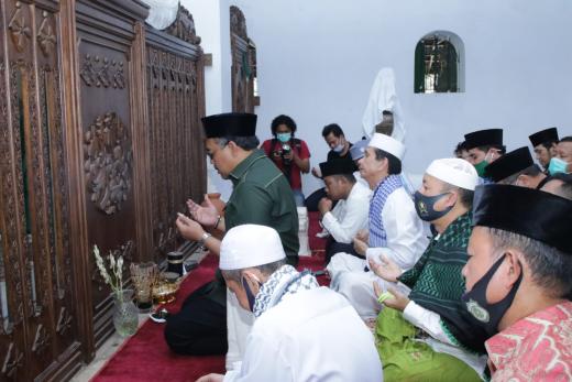 Ziarah Makam Sultan Maulana Hasanuddin Banten, Gus Jazil Doakan Indonesia Tetap Aman dan Jauh dari Musibah